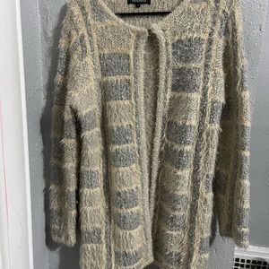 Warm and cozy Vandana sweater (size S)